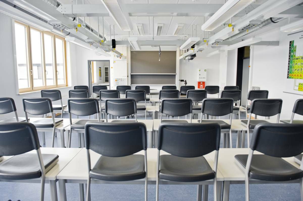 Adalbert Stifter Schule 228
